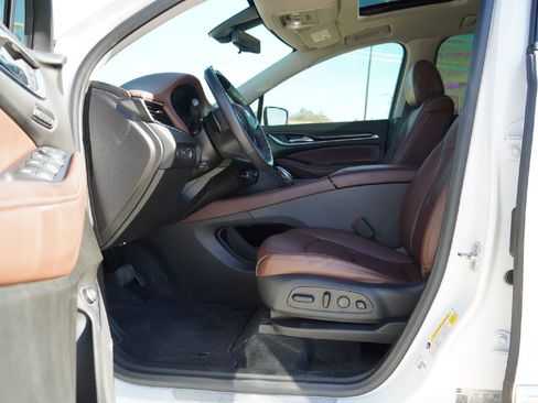 Used 2021 Buick Enclave Avenir w/ Avenir Technology Package image 25