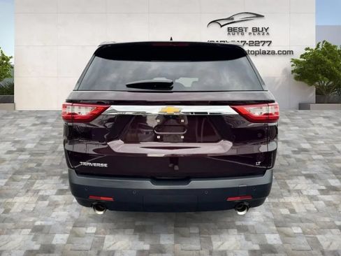 Used 2019 Chevrolet Traverse LT w/ LT Premium Package FWD image 6
