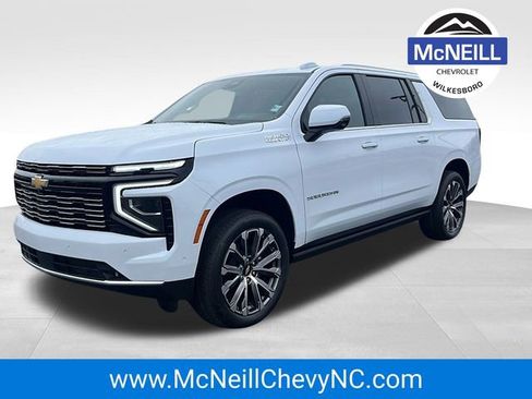 New 2026 Chevrolet Suburban High Country image 3