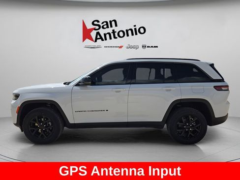New 2026 Jeep Grand Cherokee Altitude AWD/4WD image 5