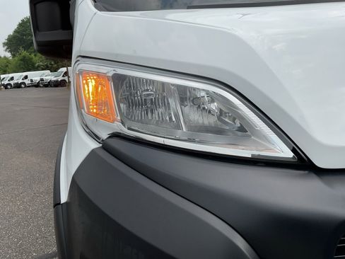 Used 2024 RAM ProMaster 2500 w/ Storage Group image 26