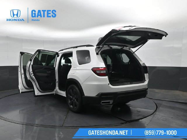 Certified 2025 Honda Pilot Sport image 55