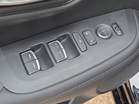 New 2027 Honda HR-V EX-L image 10