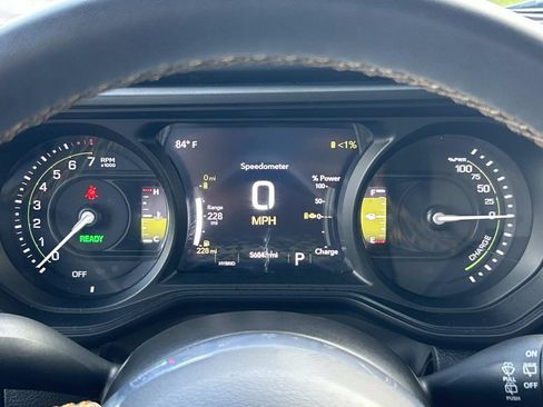 Used 2024 Jeep Wrangler Unlimited Sahara AWD/4WD image 38