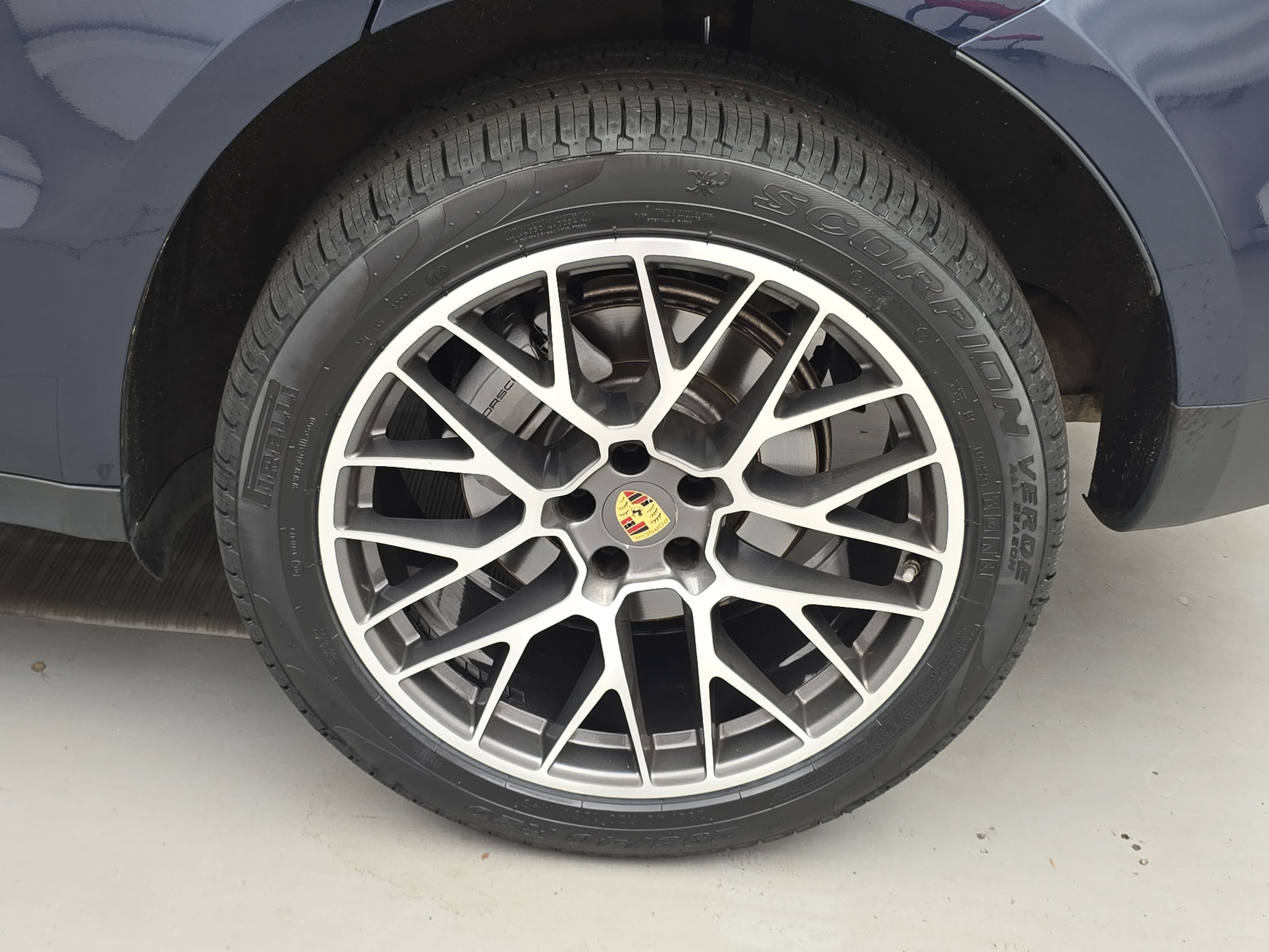 Certified 2016 Porsche Macan S AWD/4WD image 36