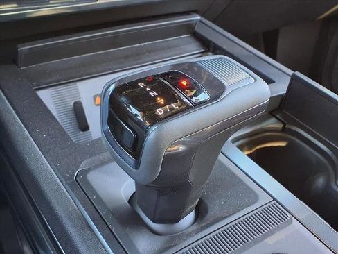 New 2026 GMC Hummer EV 4x4 Crew Cab image 12