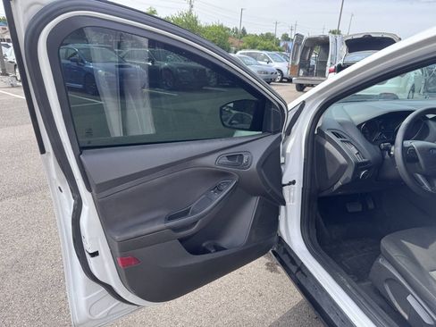 Used 2018 Ford Focus S FWD image 11