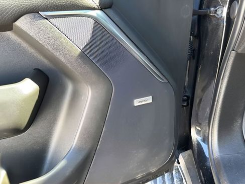 Used 2023 GMC Yukon XL Denali image 28