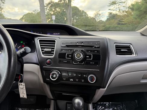 Used 2014 Honda Civic LX image 18