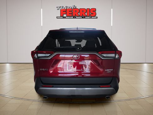 Used 2021 Toyota RAV4 Limited AWD/4WD image 4