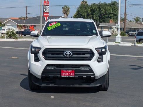 Used 2024 Toyota Tacoma SR5 image 2