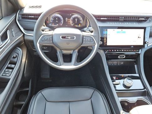 New 2026 Jeep Grand Cherokee Limited w/ Limited Altitude Package image 5