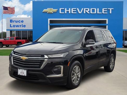 Used 2023 Chevrolet Traverse LT AWD/4WD image 1