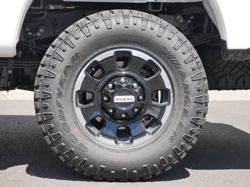 New 2025 Ford F350 Lariat w/ Lariat Ultimate Package image 24