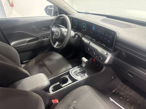 Used 2025 Hyundai Kona SE FWD image 24