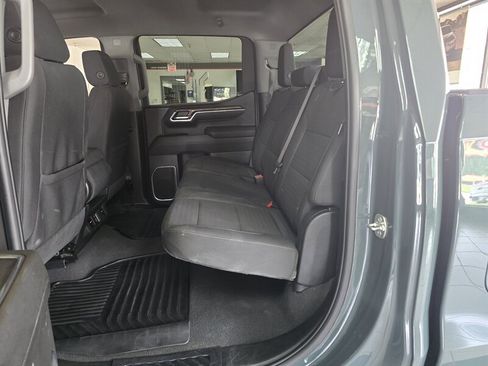 Used 2025 Chevrolet Silverado 1500 LT AWD/4WD image 11