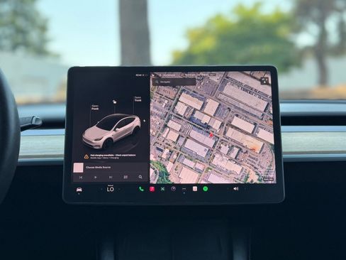 Used 2022 Tesla Model Y Performance AWD/4WD image 26