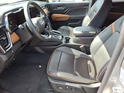 Used 2023 GMC Canyon AT4 w/ AT4 Premium Package AWD/4WD image 11