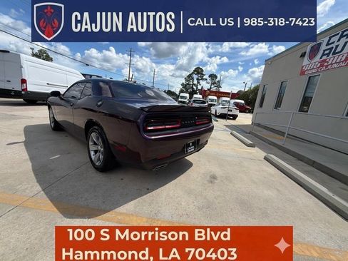 Used 2020 Dodge Challenger SXT RWD image 27