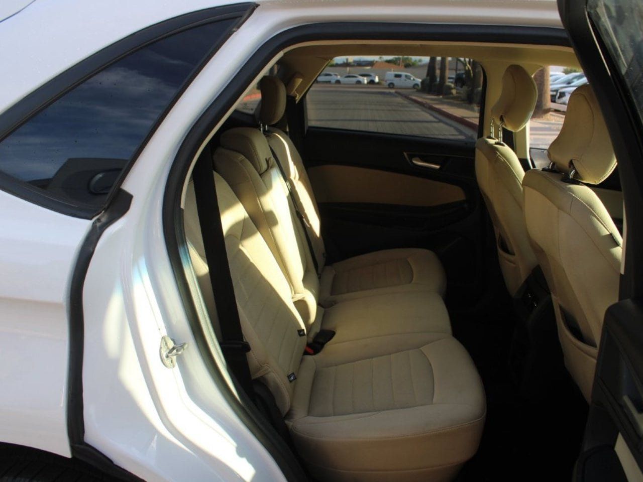 Used 2017 Ford Edge SE FWD image 12