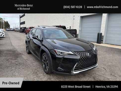 Used 2021 Lexus UX 200 w/ Accessory Package (Z1) image 3