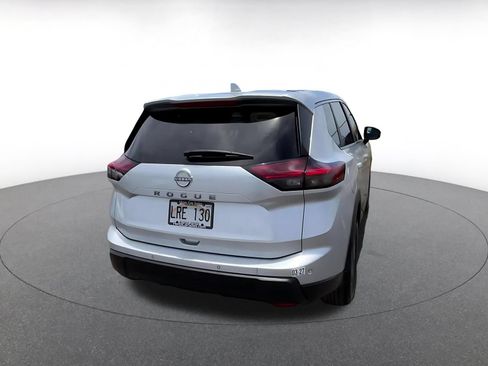 Used 2025 Nissan Rogue SV FWD image 14