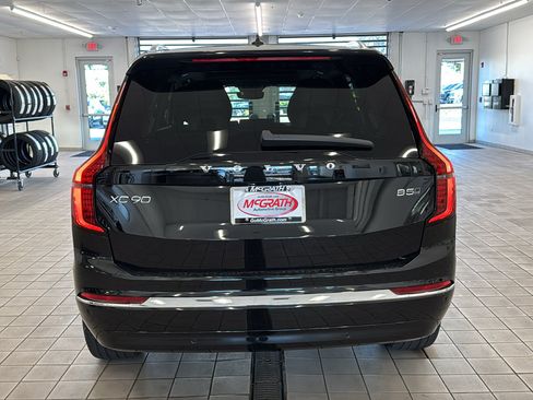 New 2026 Volvo XC90 B5 Core AWD/4WD image 6