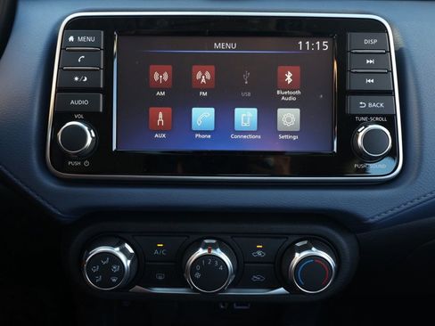 New 2025 Nissan Versa SV image 34