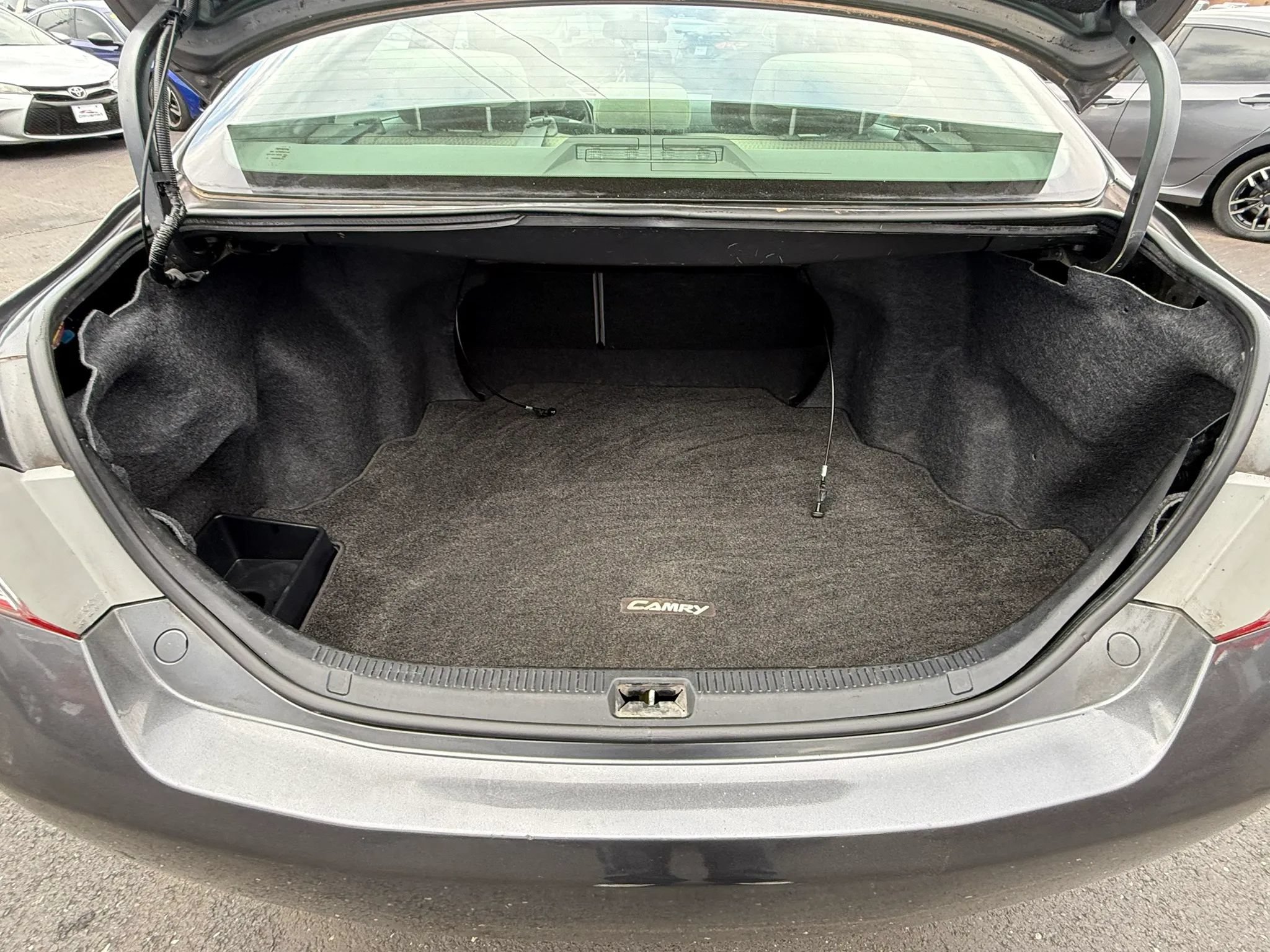 Used 2010 Toyota Camry LE FWD image 33