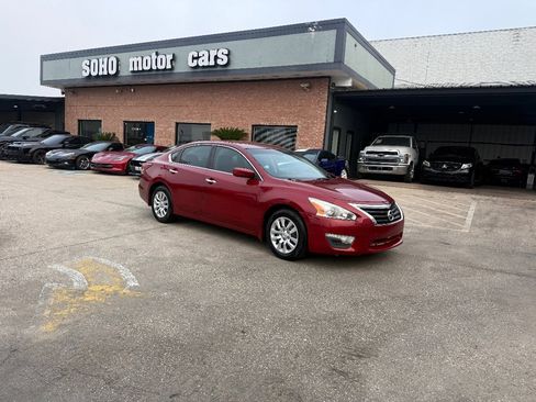 Used 2015 Nissan Altima 2.5 S w/ Power Driver Seat Package image 3