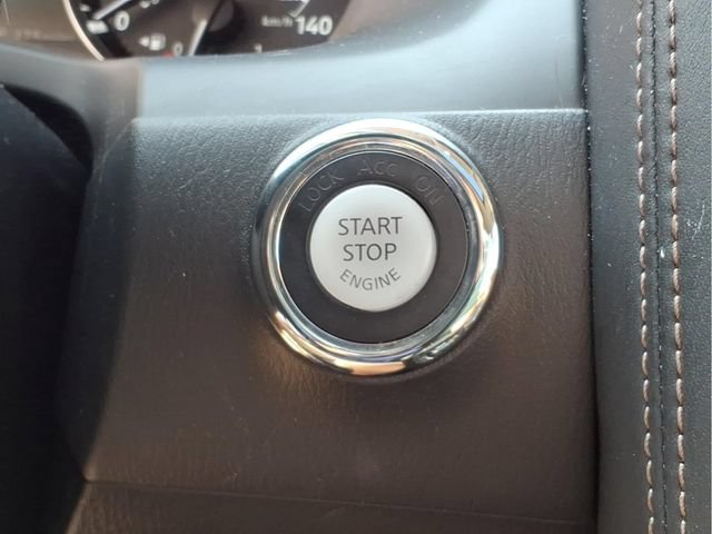 Used 2024 Nissan Armada Platinum w/ Captain's Chairs Package RWD image 9