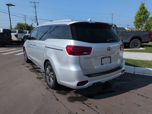 Used 2021 Kia Sedona SX FWD image 3