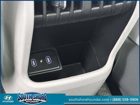 Certified 2025 Hyundai Kona SEL AWD/4WD image 15