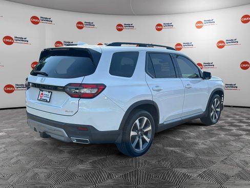 Used 2024 Honda Pilot Elite image 5