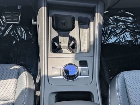 New 2026 Volkswagen Tiguan SE R-Line FWD image 21