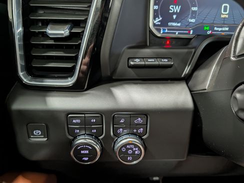 Used 2023 GMC Sierra 1500 Denali Ultimate AWD/4WD image 25
