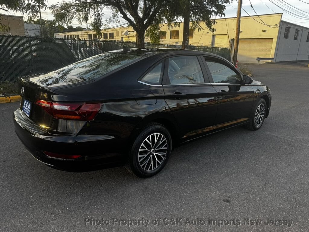 Used 2019 Volkswagen Jetta SEL w/ Cold Weather Package FWD image 7