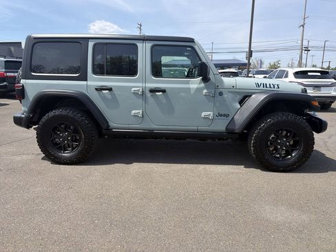 Used 2024 Jeep Wrangler Unlimited AWD/4WD image 7