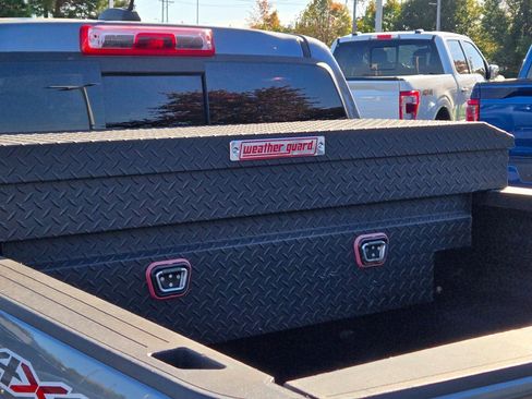 Used 2021 Chevrolet Colorado LT w/ LT Convenience Package image 13