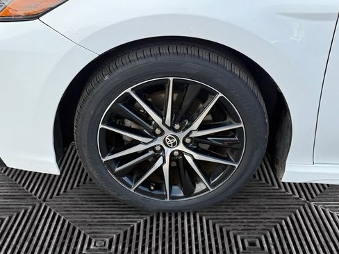 Used 2022 Toyota Camry SE FWD image 14