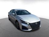 Used 2023 Nissan Altima 2.5 SV image 3