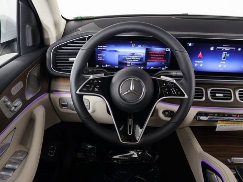 New 2026 Mercedes-Benz GLS 450 4MATIC image 3