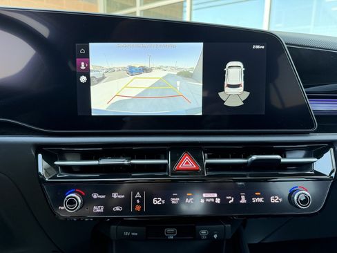 Used 2025 Kia Niro Wind FWD image 18