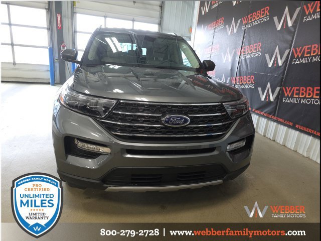 Used 2023 Ford Explorer XLT w/ Equipment Group 202A AWD/4WD image 2