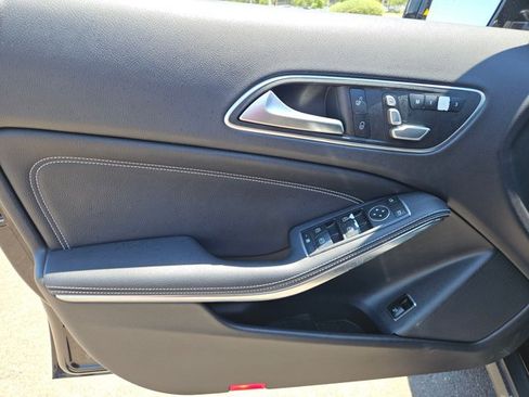 Used 2019 Mercedes-Benz GLA 250 image 18