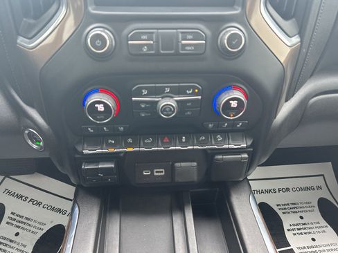 Used 2021 Chevrolet Silverado 1500 High Country w/ Z71 Off-Road Package image 19