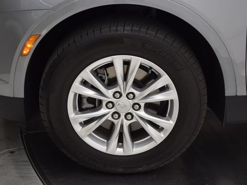 Used 2025 Cadillac XT5 Luxury FWD image 11