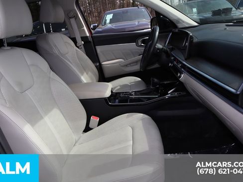 Used 2024 Kia Sorento SX image 28