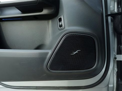 Used 2023 Mercedes-Benz GLB 250 image 24