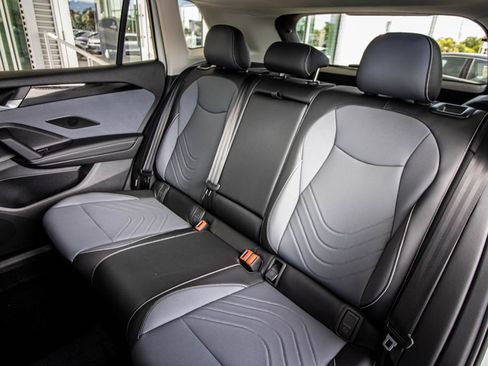 New 2026 Volkswagen Tiguan SE FWD image 29